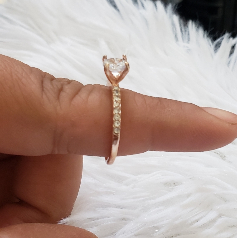 Sparkling Round Cubic Zirconia Ring rose gold - Picture 7 of 11